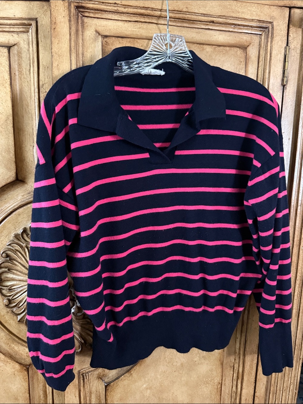 Women’s V-Neck Stripe Sweater - Black & Pink